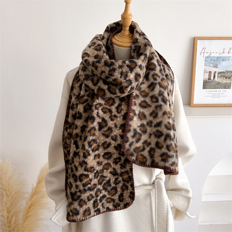 Осенне-зимний леопардовый шарф – обзор и цена Woven Scarf Blanket